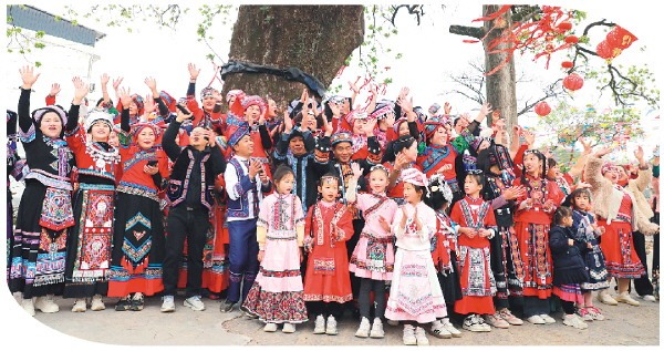 “福寿嘉年华”嗨翻“三月三” 永福县民族团结氛围拉满