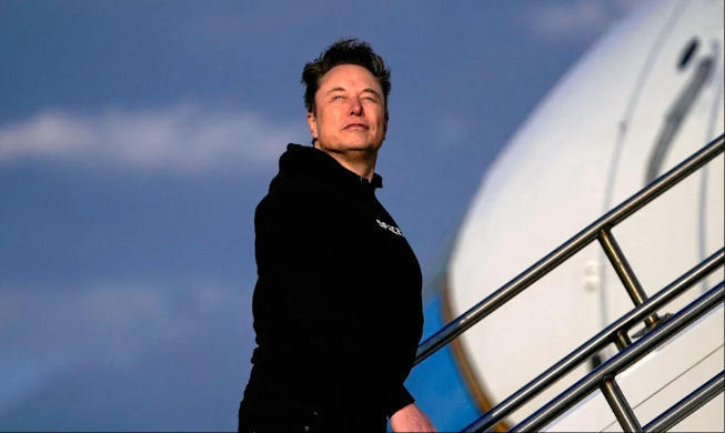 消息称特斯拉董事会开始物色马斯克继任者，已与猎头接触